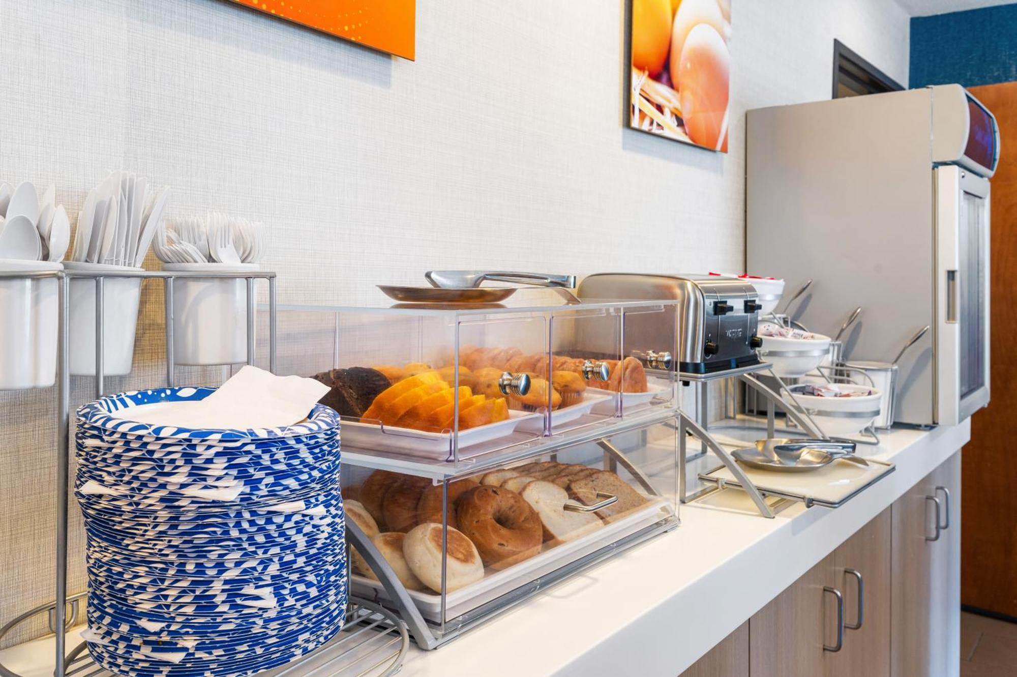 Comfort Inn Mayfield Heights Cleveland East Екстер'єр фото